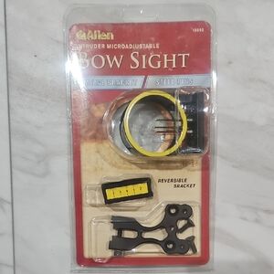 Bow Sight with Yellow and Black Accents